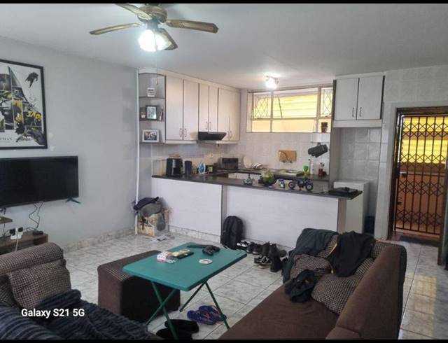 2 BEDROOM APARTMENT FOR SALE IN MALVERN